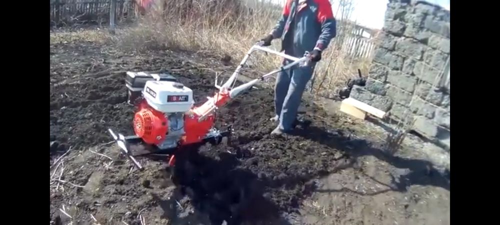 Вспашка мотоблоком