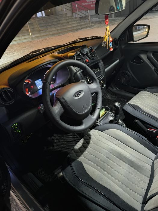 Лада Гранта 2015 год