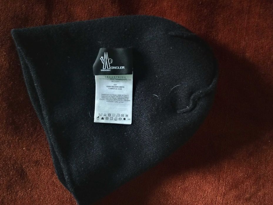 "Moncler" оригинална вълнена шапка
