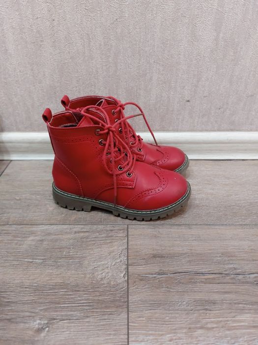 Ботинки демисезонные для девочки 33 р