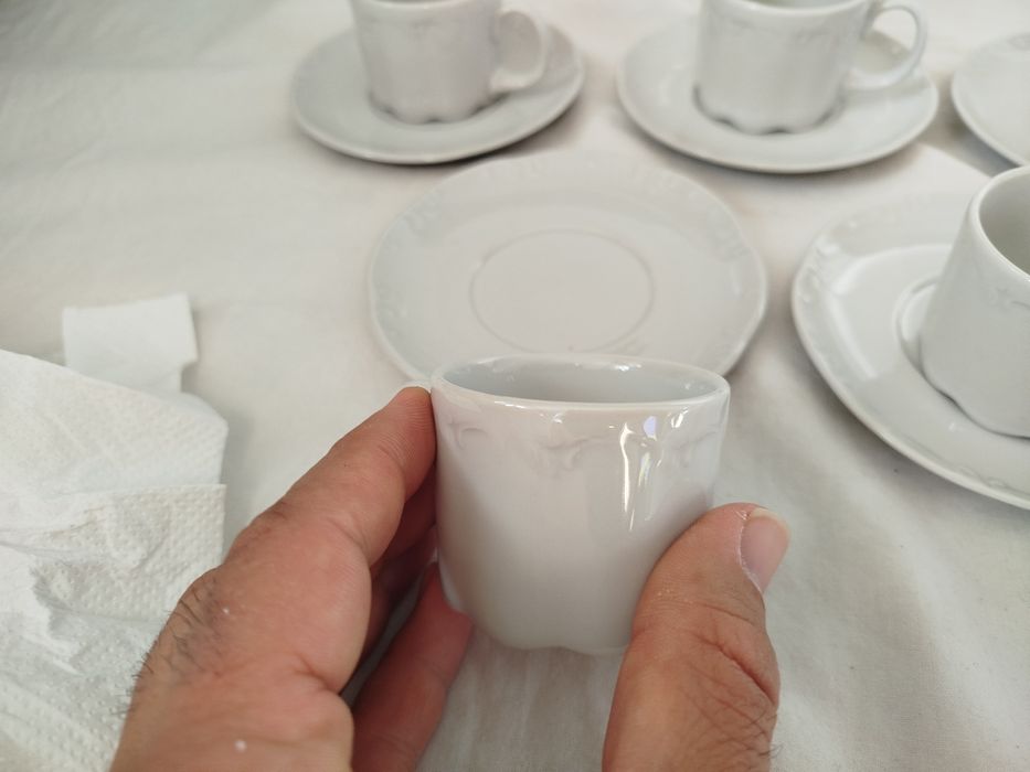 Порцеланови сервизи за късо кафе