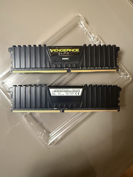 Vengeance LPX DDR4 2x8