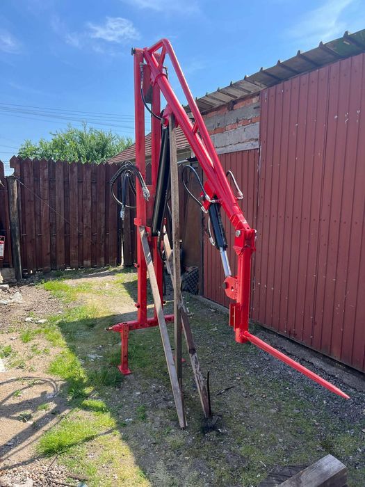 Vând girafa tractor