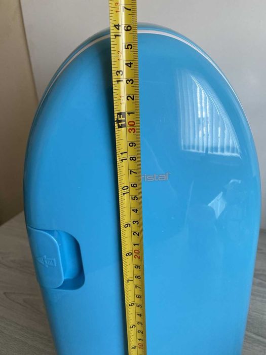 Преносим мини охладител Cristal 6 L