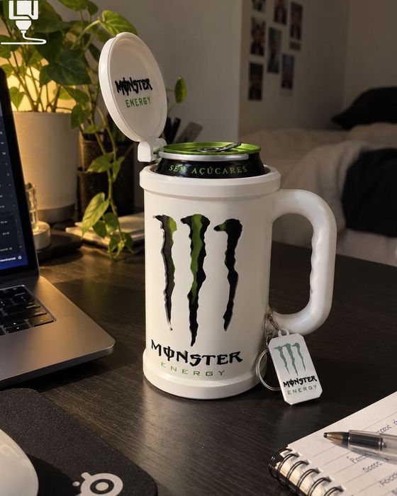 3D принтирана стойка за Monster Energy кенче с капак и ключодържател