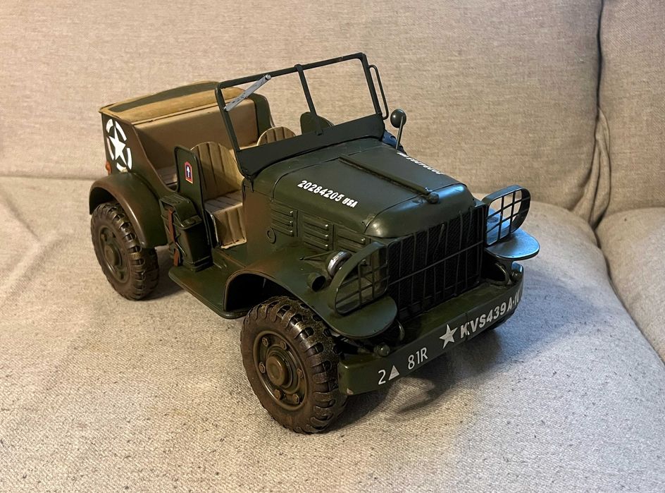 Jeep militar WWII Willys metal handmade model colectie tabla