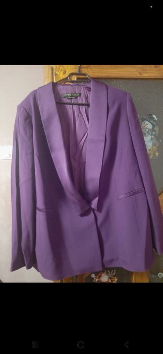 Vind compleu  de ocazie de culoare  mov mărime  54/56superb mărime  54