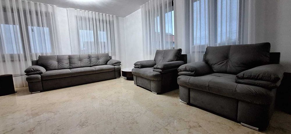 mobila living o canapea si 2 fotolii