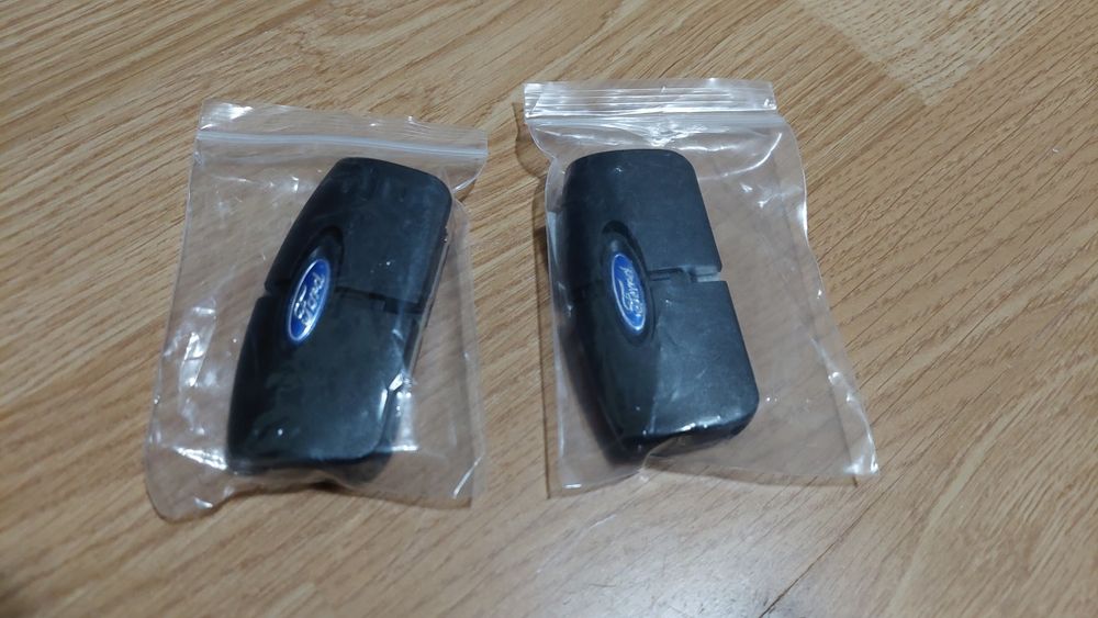 Vand chei noi tip briceag  pentru Ford