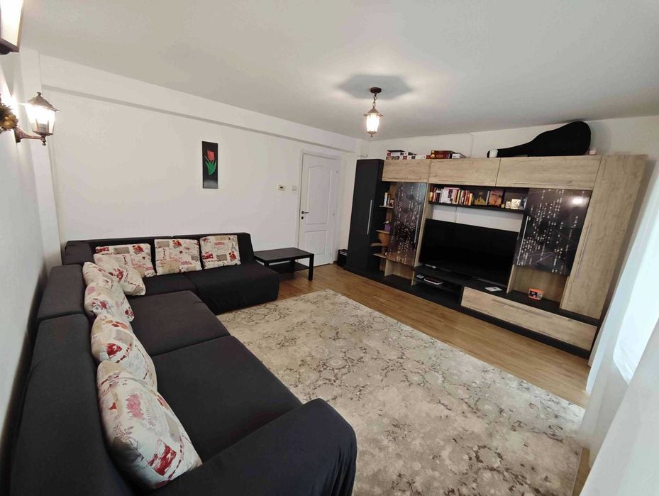 Apartament 3 camere, Sector 6