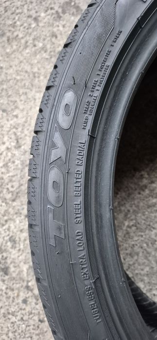 4 anvelope iarna,fata Continental 225/40/18,spate Toyo  245/35/18.