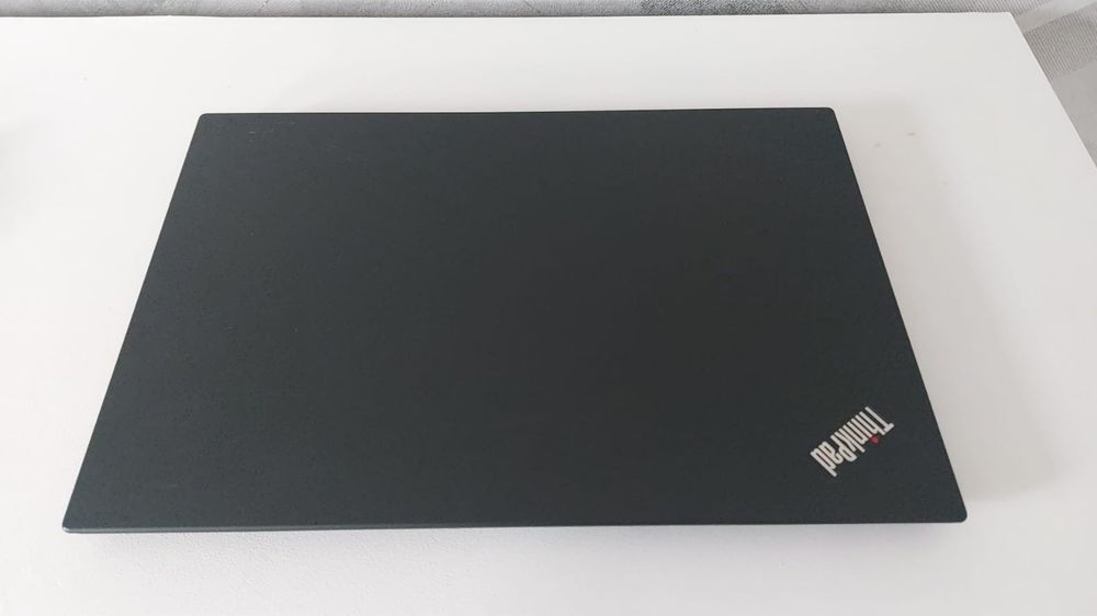 Lenova ThinkPad  T15 Gen1
