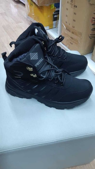 Кроссовки зимние