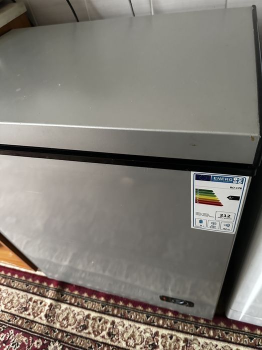 Продам Морозилку вместительную