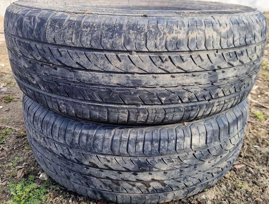 Две шины 215/65/16