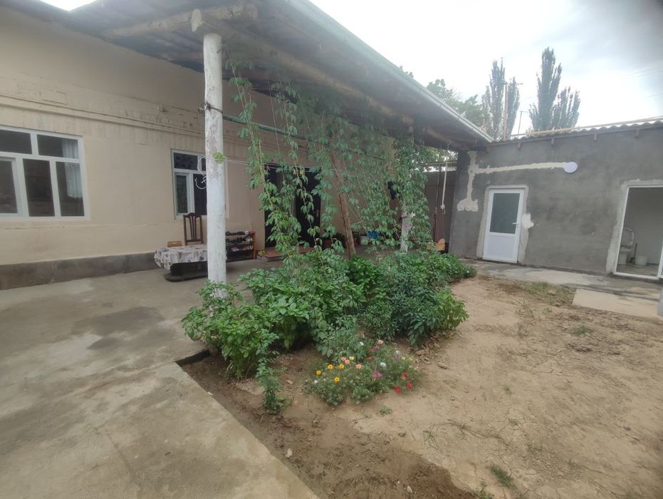 Uchastka sotiladi srochna 2.5 sotix