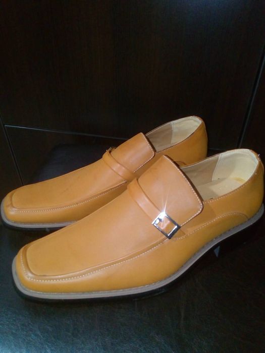 Vand pantofi barbati 43 noi