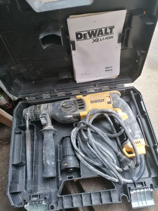 Bormașina Dewalt