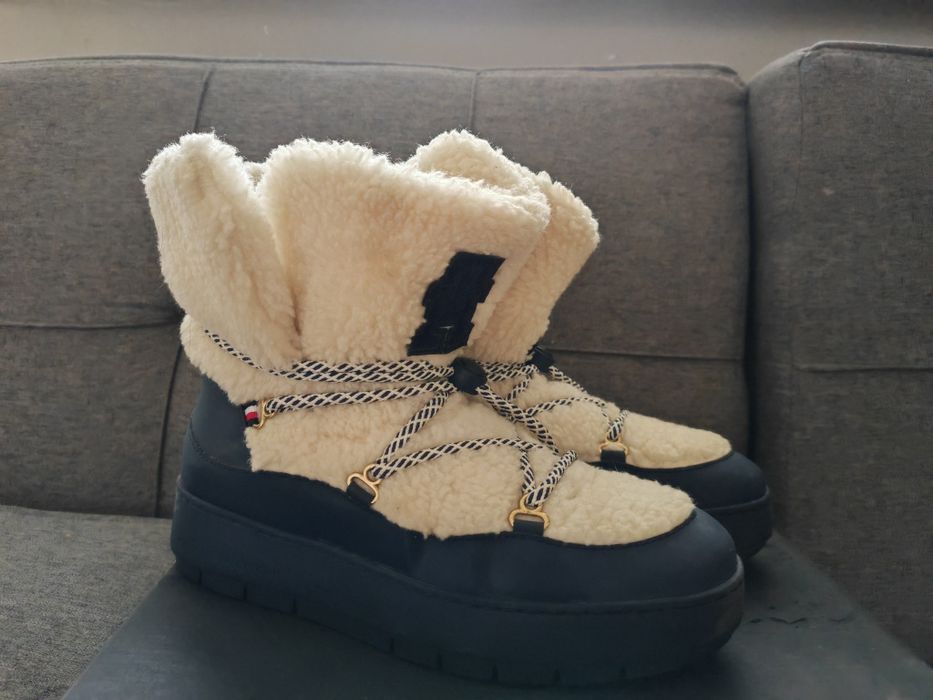 Апрески Tommy Hilfiger