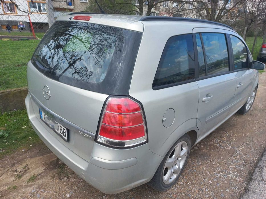 Опел зафира Б Opel Zafira B - 2008 г, 1.6 бензин