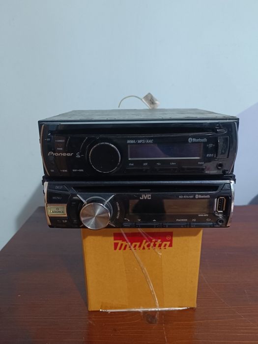 (Бартер) 2 CD плеъра Pioneer и JVC