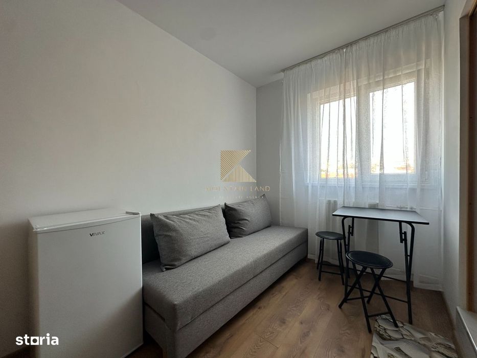 Camera cu baie, renovata complet, etaj 3,. Serii 2, prima inchiriere