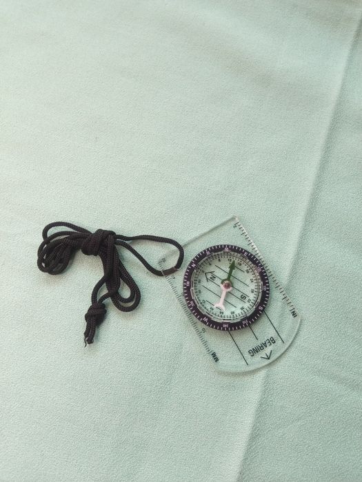Компас на връвчица