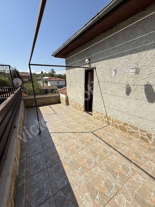 Продава се Къща в Дебелец - 150 кв.м за 1334 €/кв.м - Снимка #3