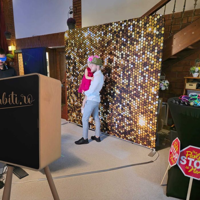 Cabina Foto PREMIUM, Fum Greu, Baloane Fum, Gheata Carbonica pentru Nunta / Botez / Evenimente