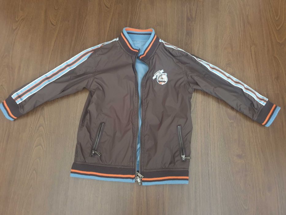 Двулицево лятно яке