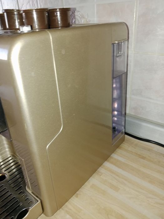 Продам кофемашину Zepter за 15000 тенге.