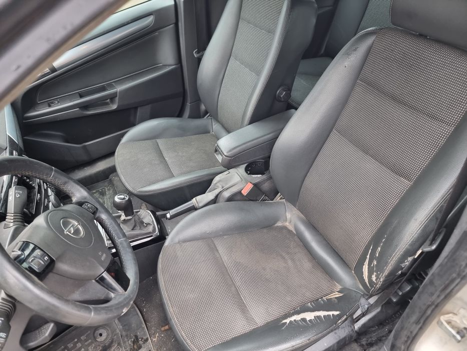 Opel Astra 1.9 CDTI Cosmo Теглич  На части