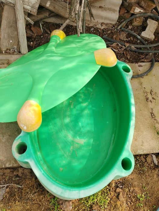 Песочница с крышкой