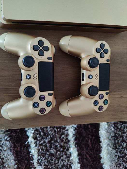 Platystation 4 slim gold limited edition