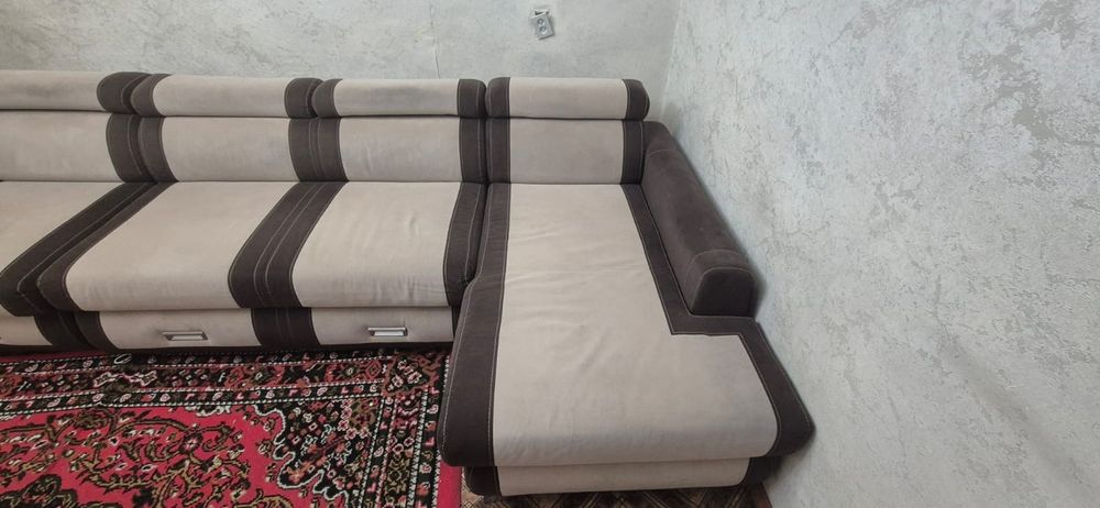 Продам большой угловой диван торг