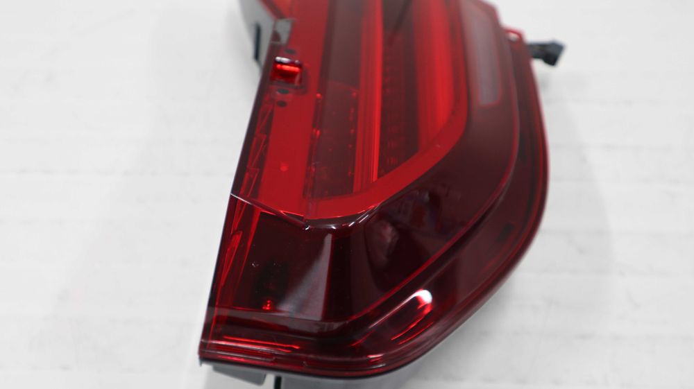 Десен вътрешен стоп БМВ Г11 Г12 Десен стоп заден капак БМВ Г11 Г12