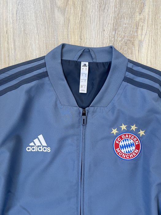 Оригинално горнище Adidas Bayern Munich – като ново!