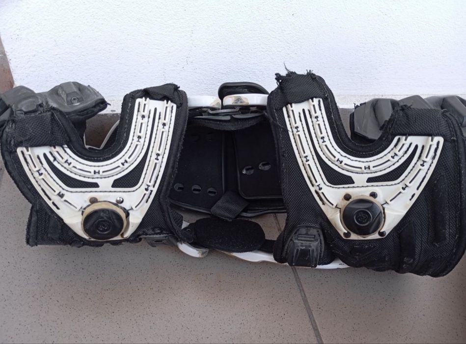 Orteze asterisk aproape noi