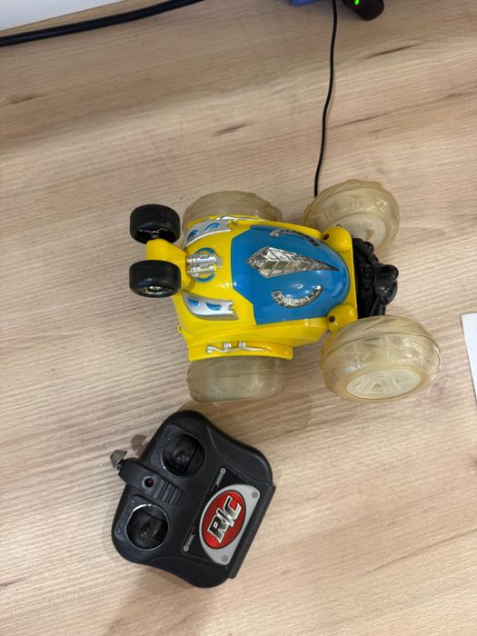 RC каскадьорска кола Crazy Twister с дистанционно