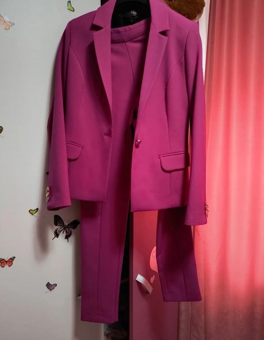 Costum femei mărimea M