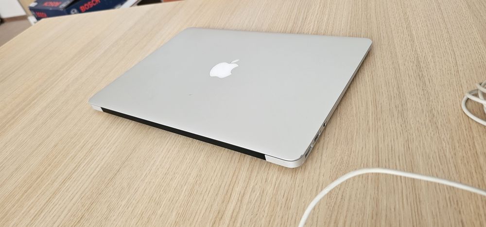 Macbook Air 13 inch 2015