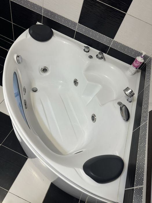 Джакузи с гидромассажом