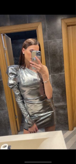 Официална сребриста рокля