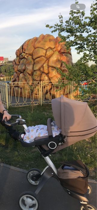Продаю коляку STOKKE