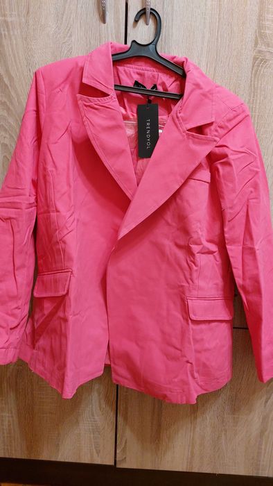 Ново цикламено сако/тренч