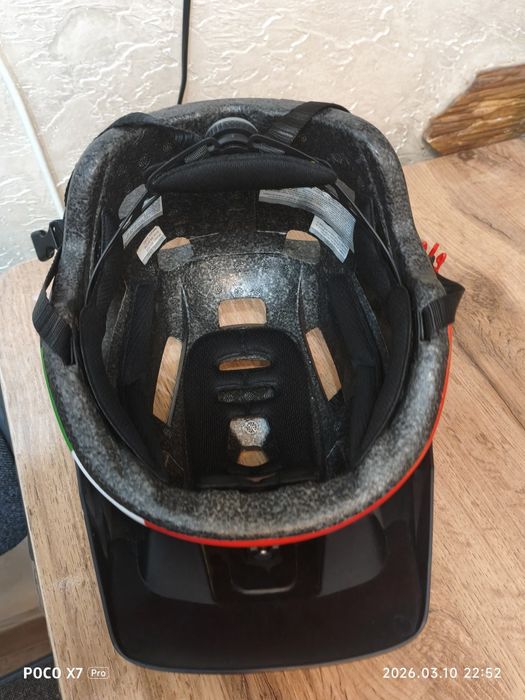 Продам велосипедный шлем новый