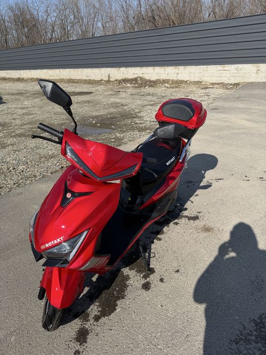 Vand scuter electric