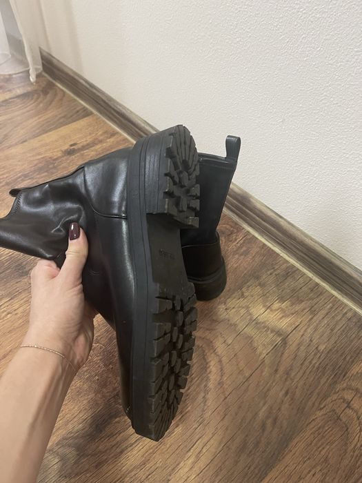 Зимни боти и ботуши