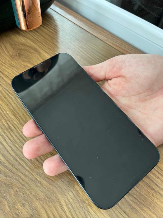 Iphone 13 Перфектен