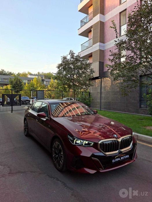 BMW i5 50L M-пакет